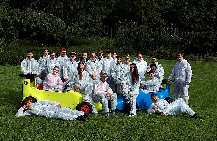 Trainees of rose plastic AG spent a weekend in an alpine-cabin.