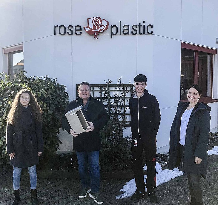 rose plastic nimmt an der Aktion "stille Verkäufer" der Gemeinde Hergensweiler teil Zu sehen sind die Teilnehmer der Aktion "stille Verkäufer"